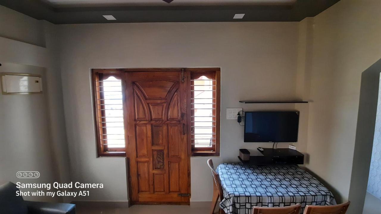 Varam Homestay Madikeri Exterior photo